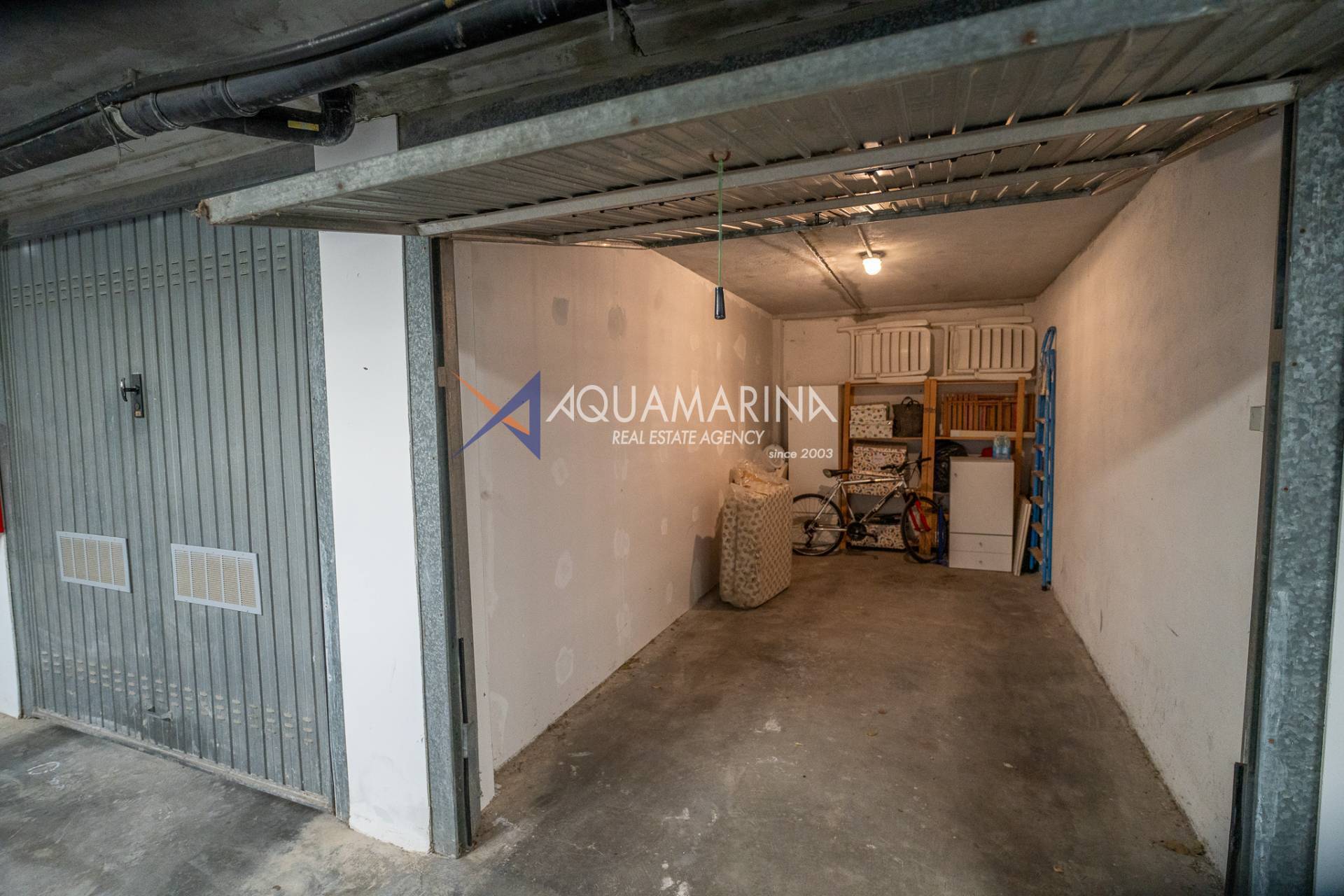 Box o garage in vendita a Riva Ligure