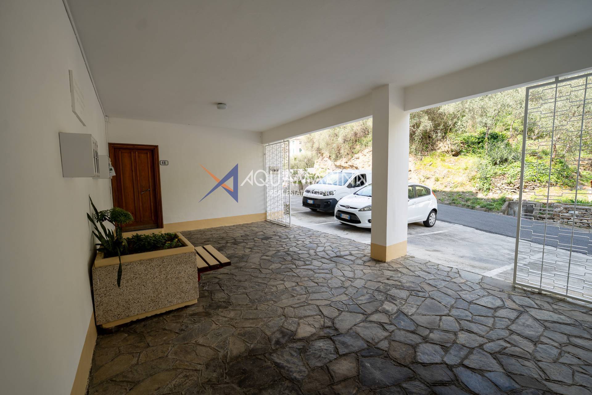 Appartamento in vendita a Pietrabruna