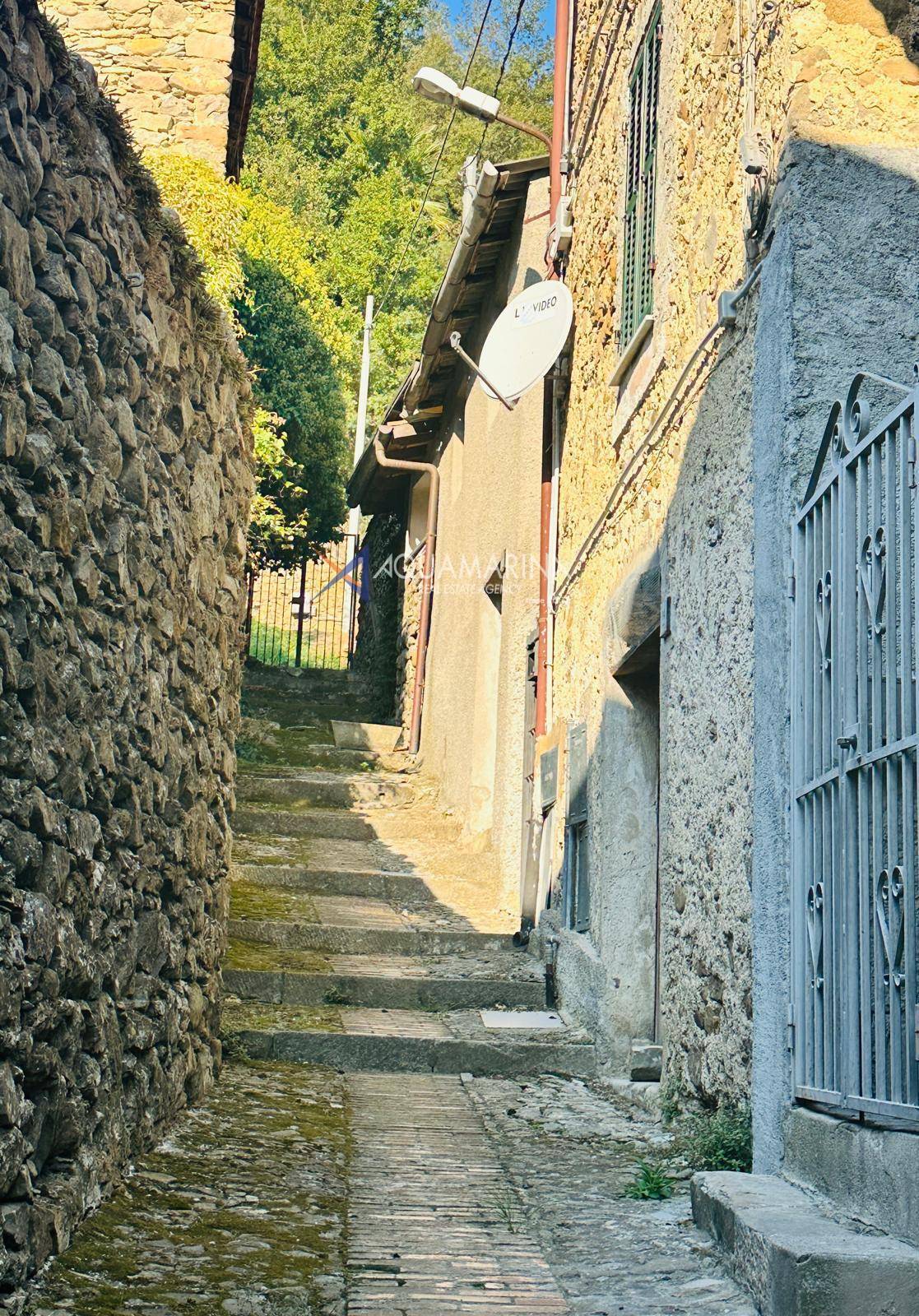 Rustico in vendita a Isolabona
