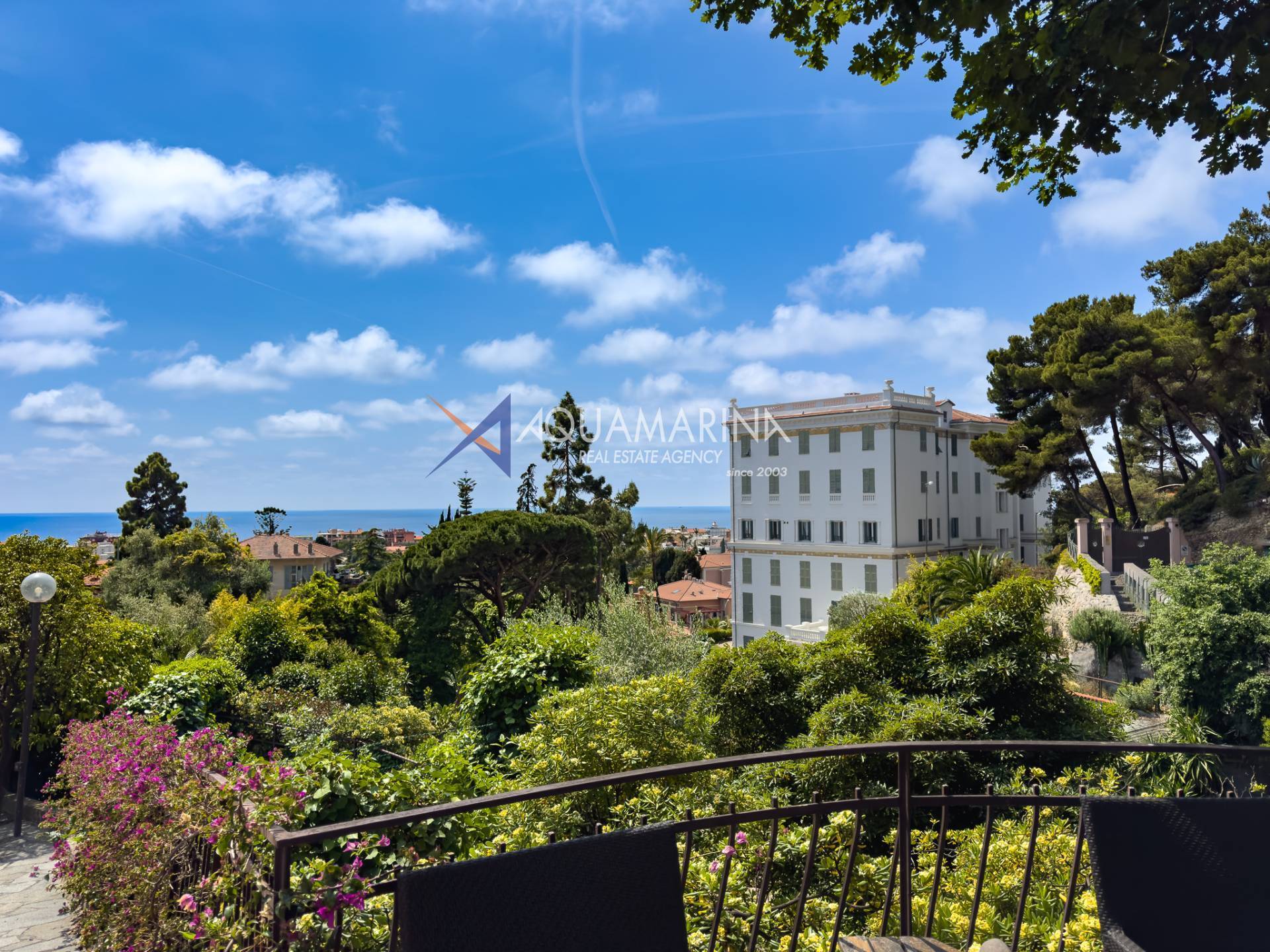 Villa in vendita a Bordighera