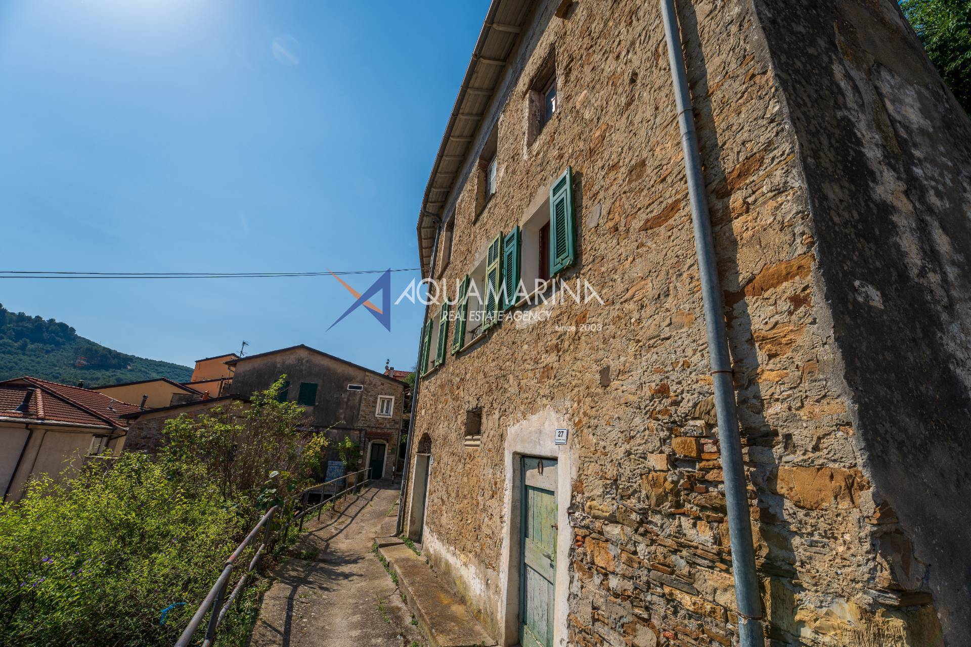 Casa Indipendente in vendita a Imperia, Moltedo