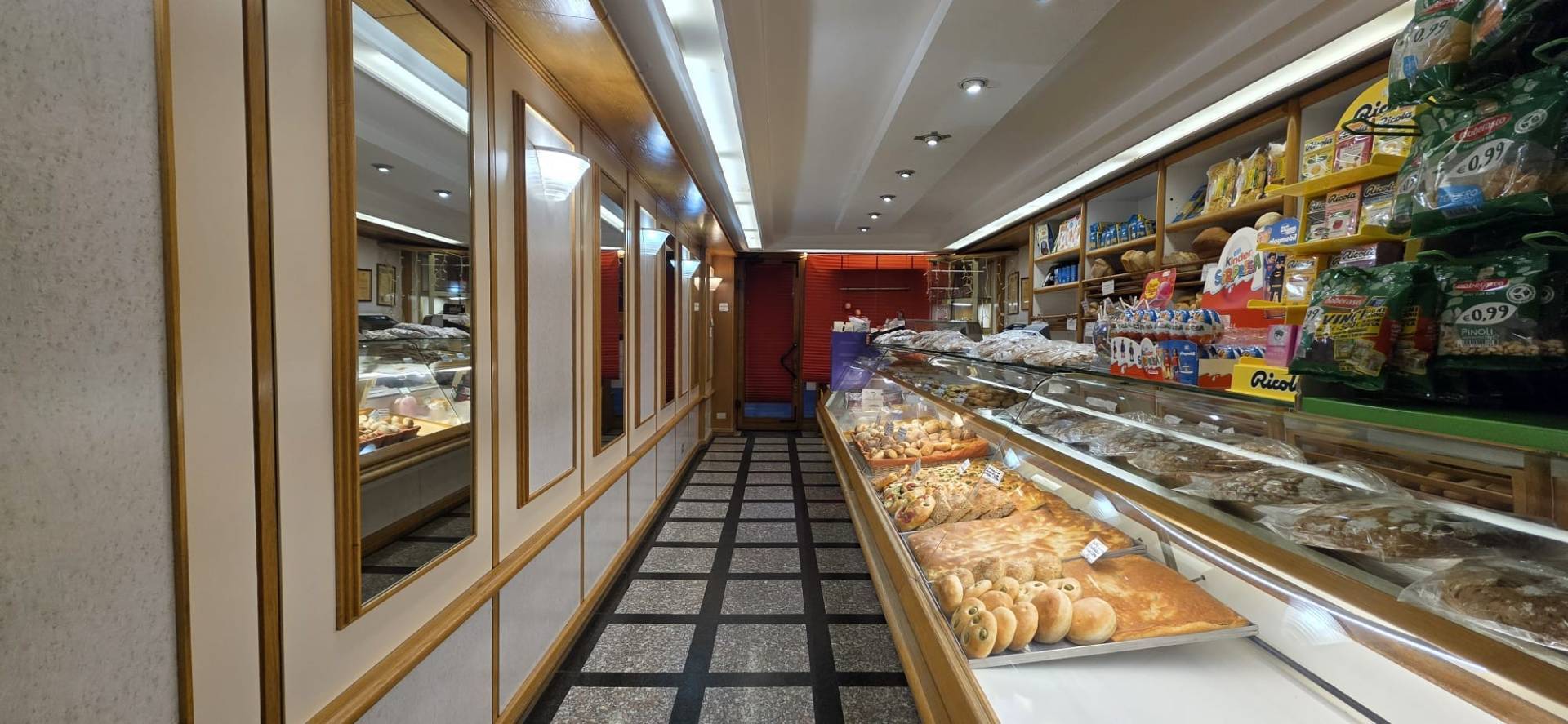 Attivit commerciale in vendita a Aosta, Centro