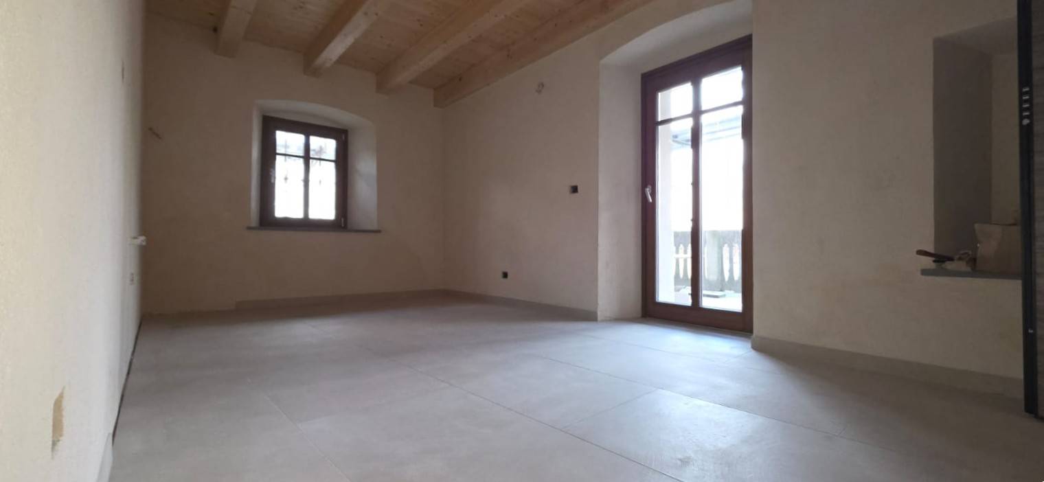 Appartamento in vendita a Pollein, Tharenan (Tharenan)