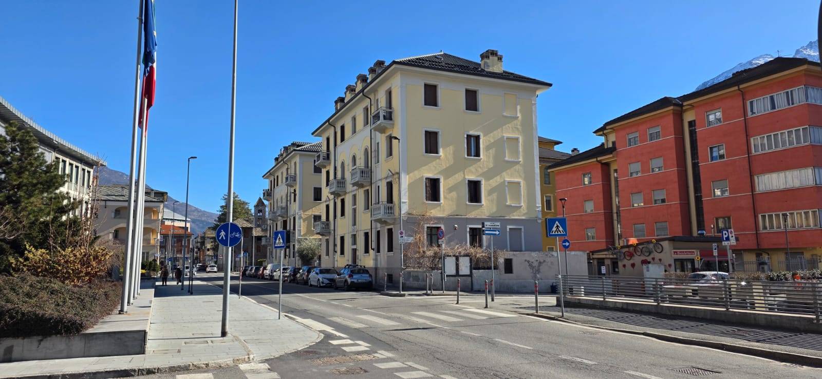 Ufficio in affitto a Aosta, Centro