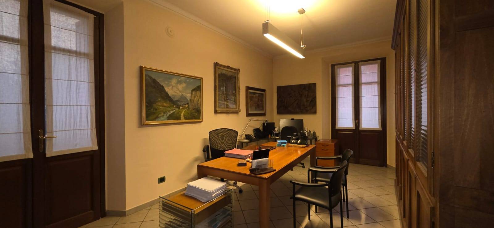 Ufficio in affitto a Aosta, Centro