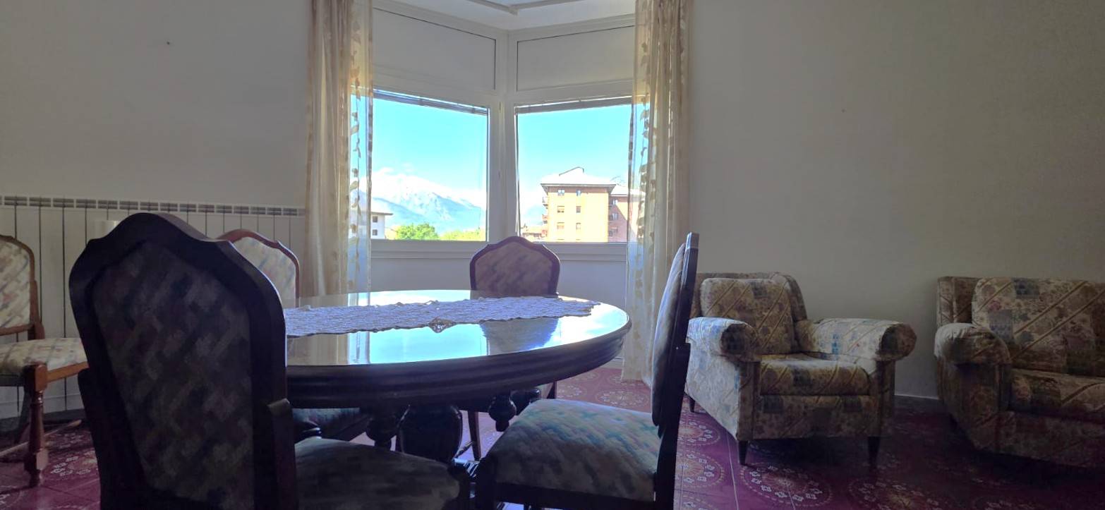 Appartamento in vendita a Aosta, Semicentro