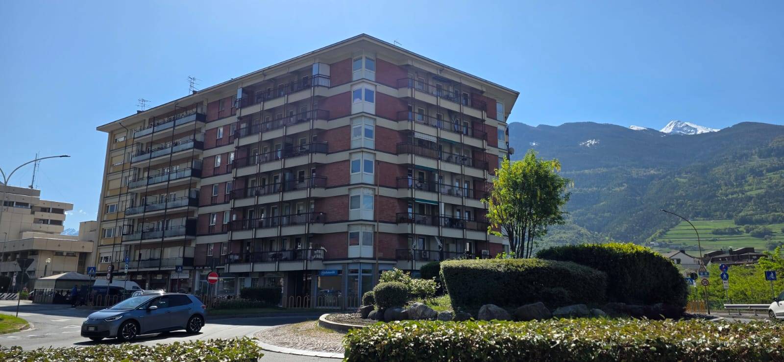 Appartamento in vendita a Aosta, Semicentro