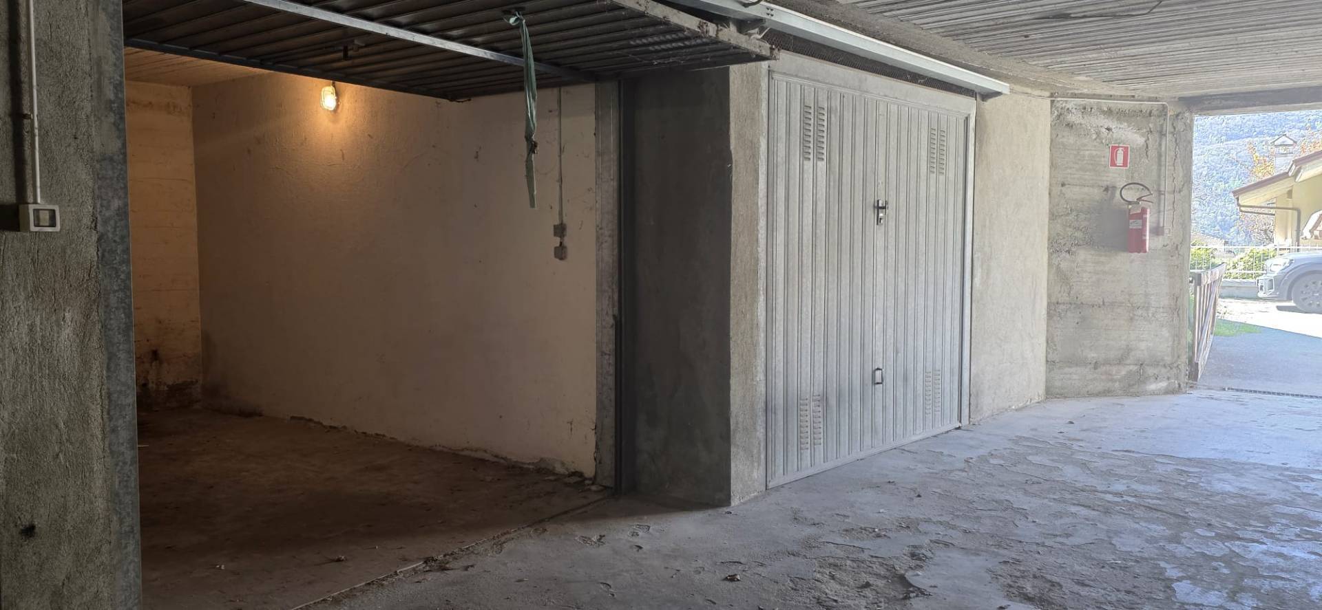 Box o garage in vendita a Saint-Vincent