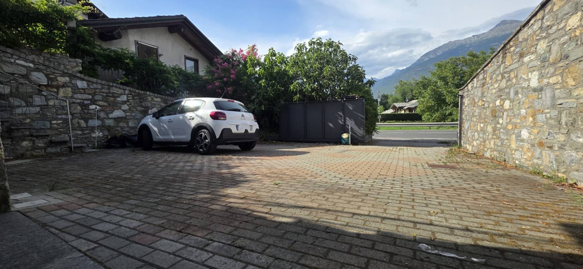 Villa in vendita a Charvensod