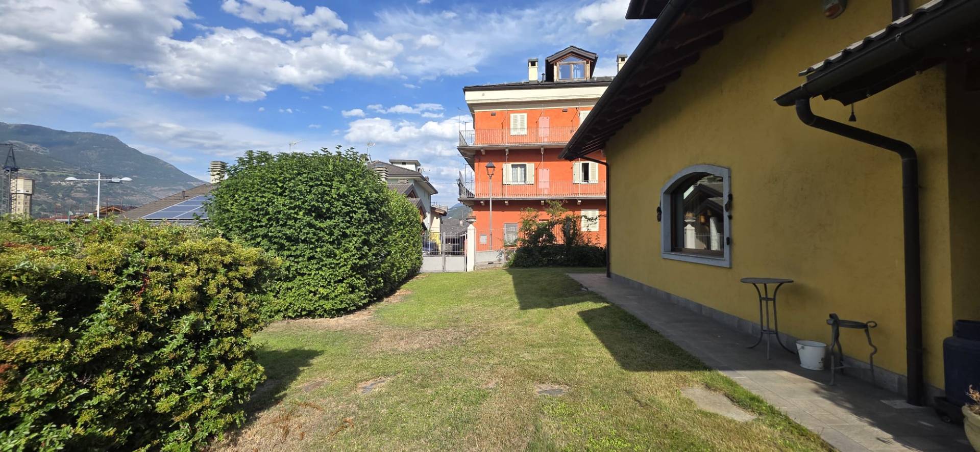 Villa in vendita a Charvensod