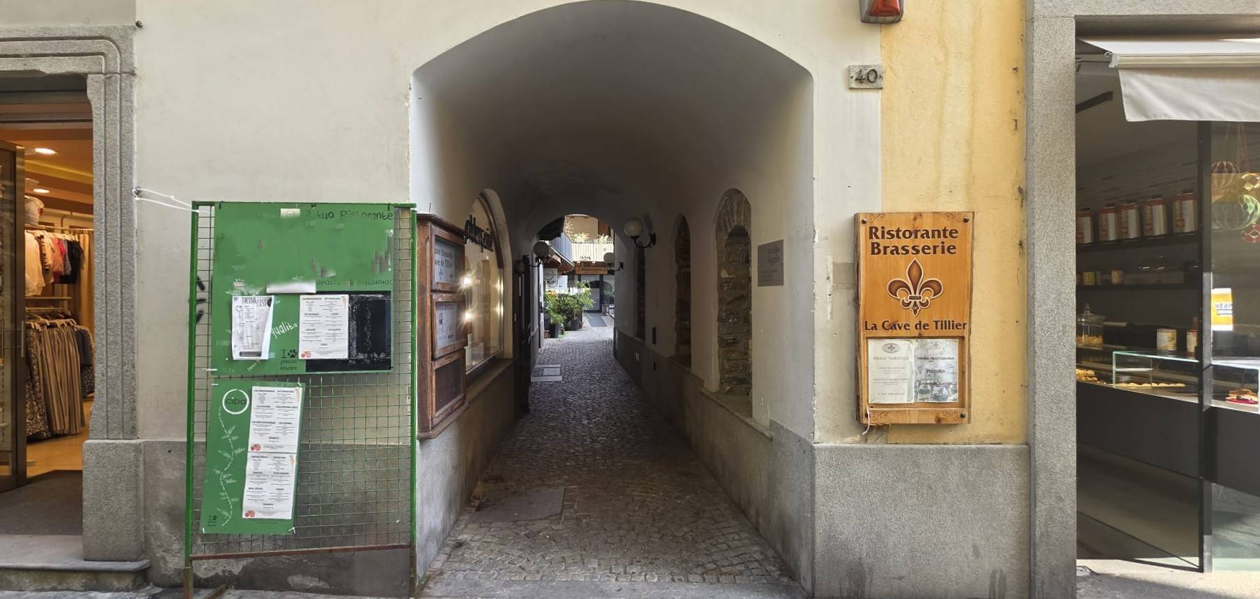 Attivit commerciale in vendita a Aosta, Centro