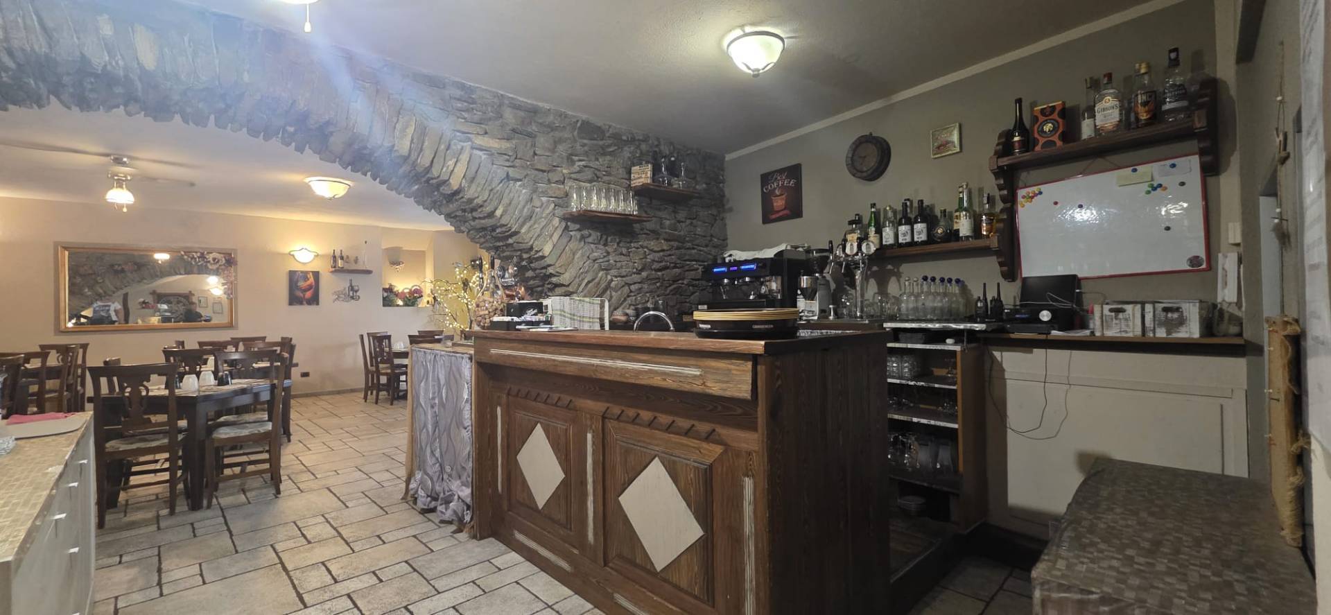 Attivit commerciale in vendita a Aosta, Centro