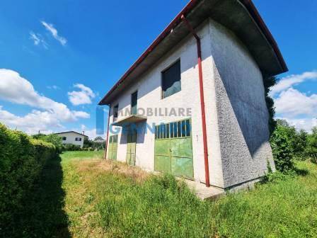 Rustico in vendita a Pozzuolo del Friuli, Cargnacco