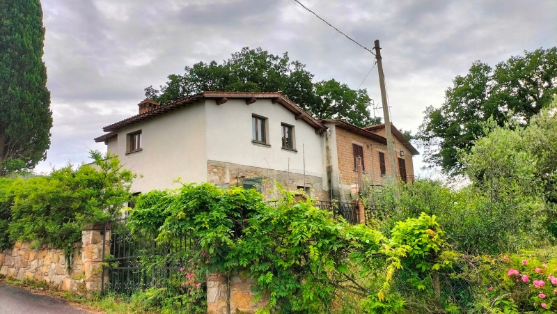 Casa indipendente da ristrutturare a Piegaro