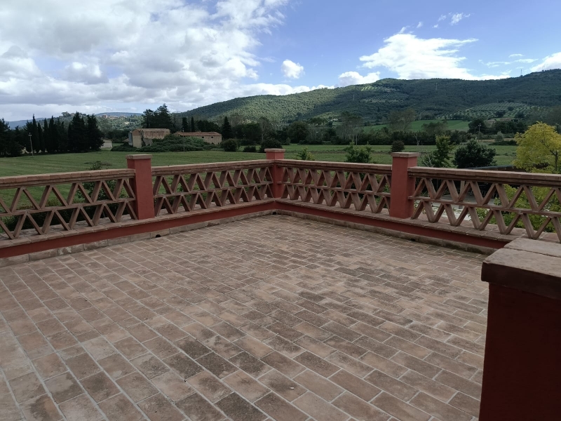 Casa indipendente arredata in affitto a Magione