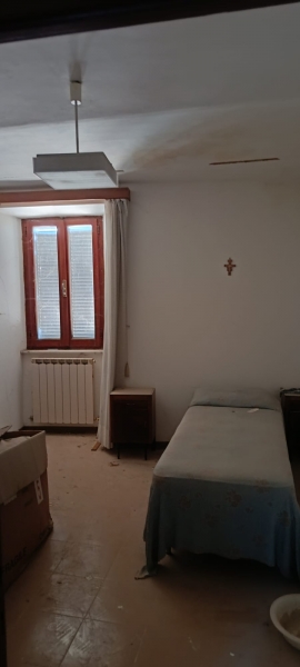 Appartamento da ristrutturare a Passignano sul Trasimeno