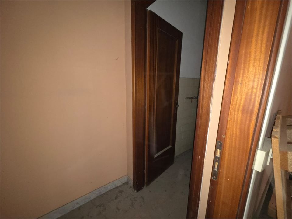 Locale commerciale in vendita a Casoria