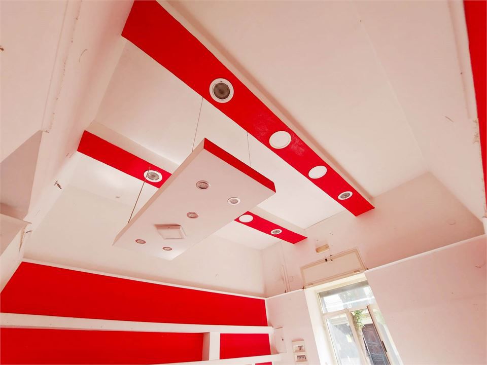 Locale commerciale in affitto a Afragola