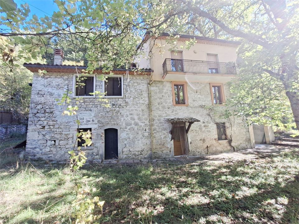 Casa indipendente in vendita a Carovilli