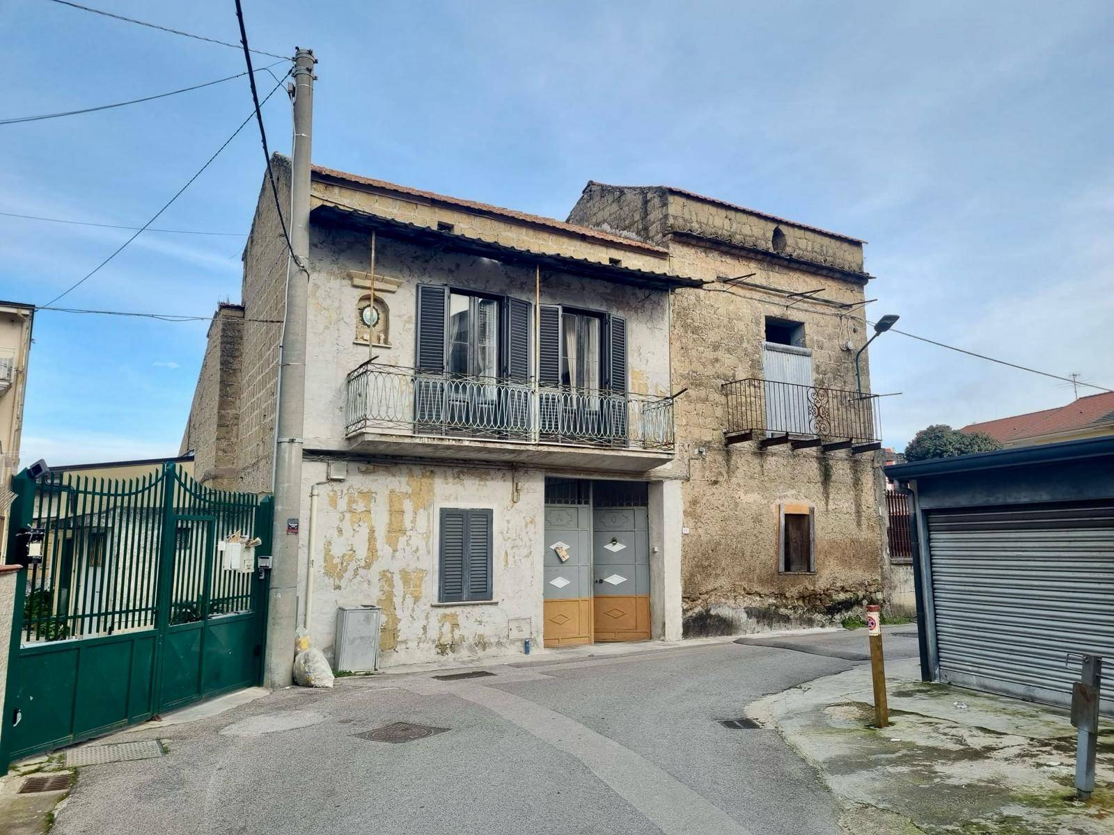 Casa indipendente da ristrutturare a Cesa
