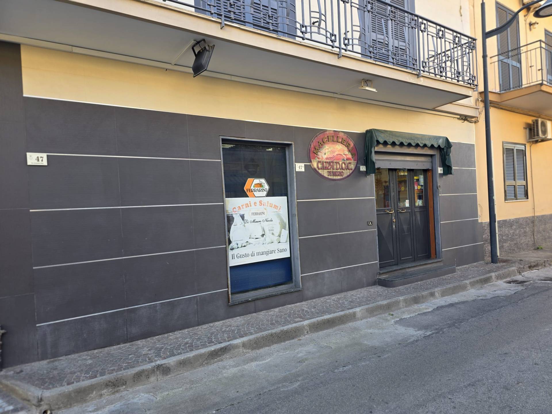Locale commerciale in vendita a Succivo