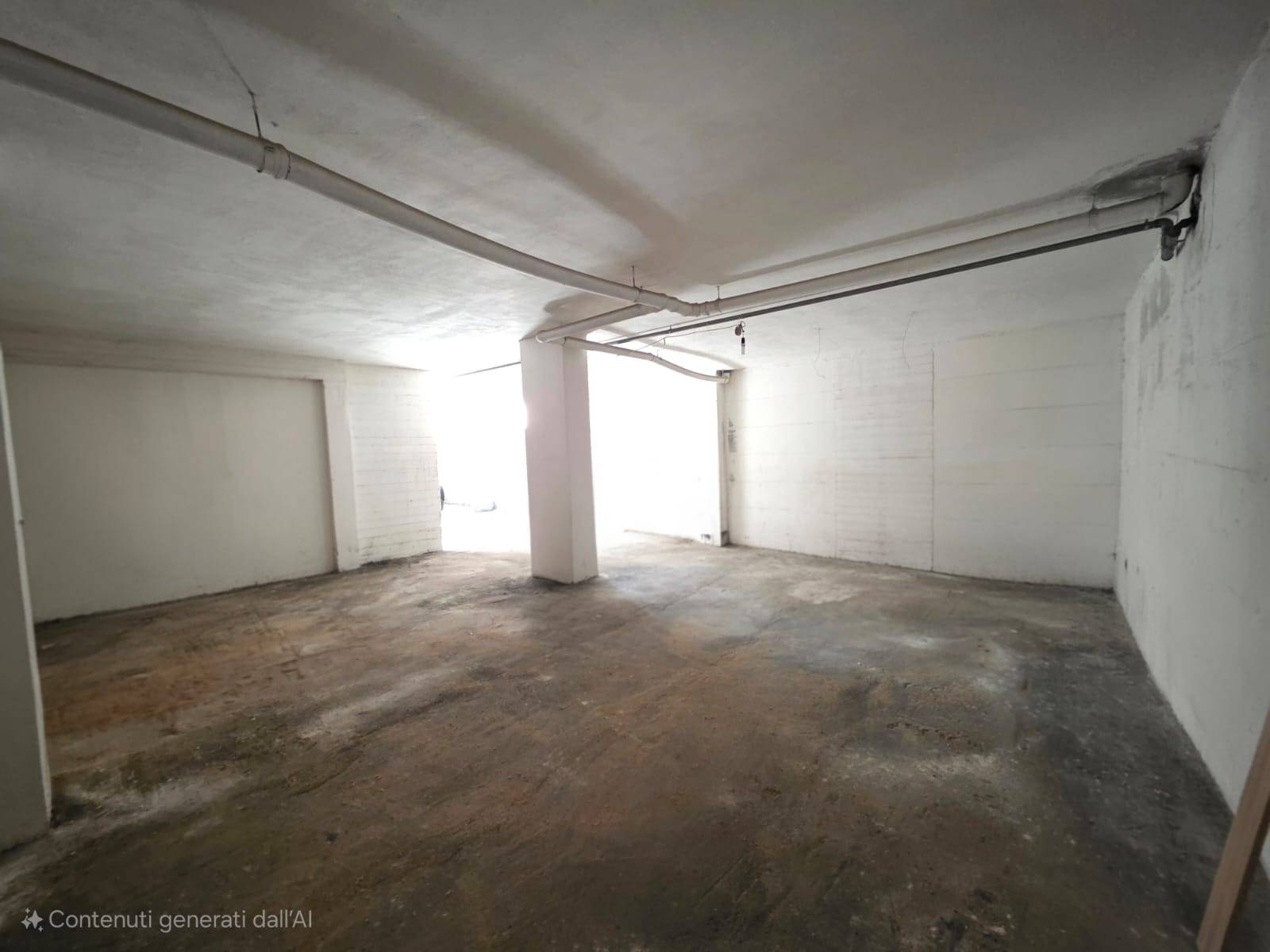 Locale commerciale in vendita a Orta di Atella