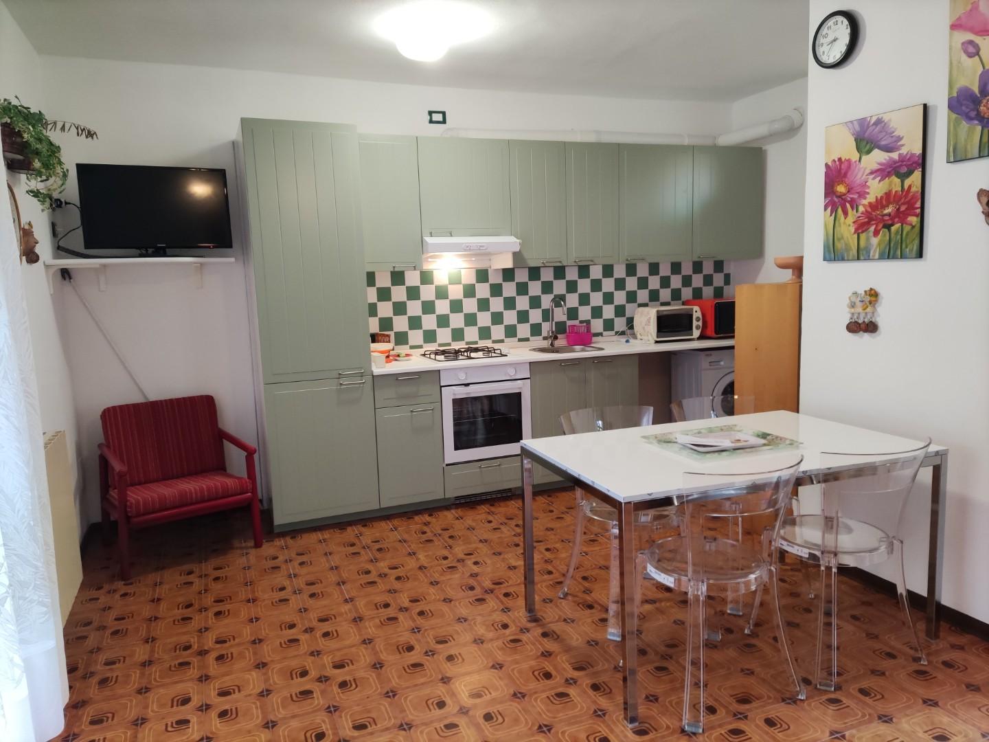 Casa indipendente arredata in affitto, Carrara marina di