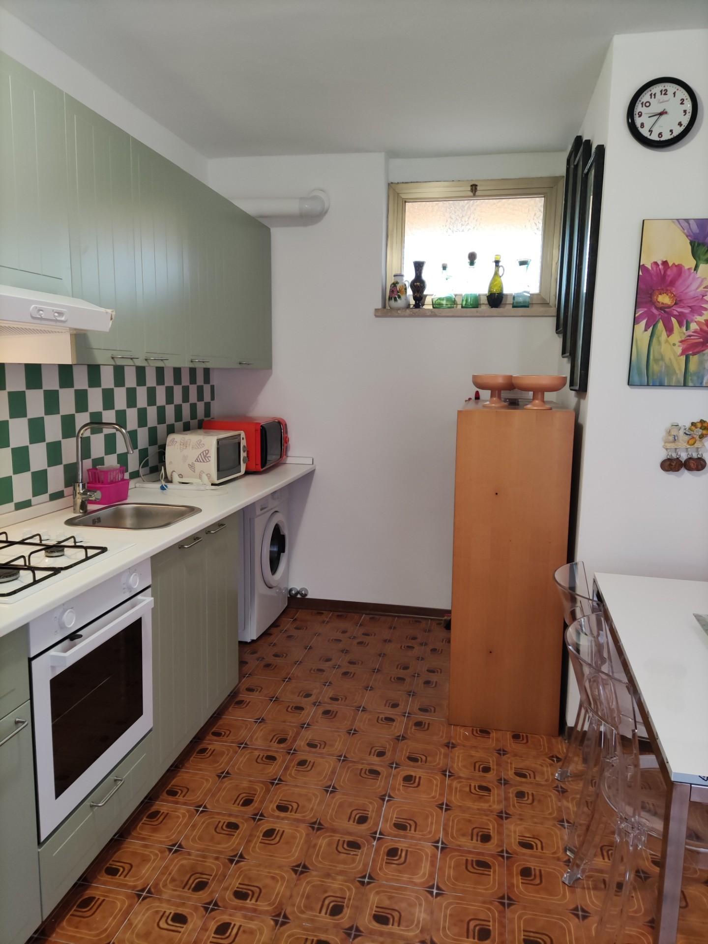 Casa indipendente arredata in affitto, Carrara marina di