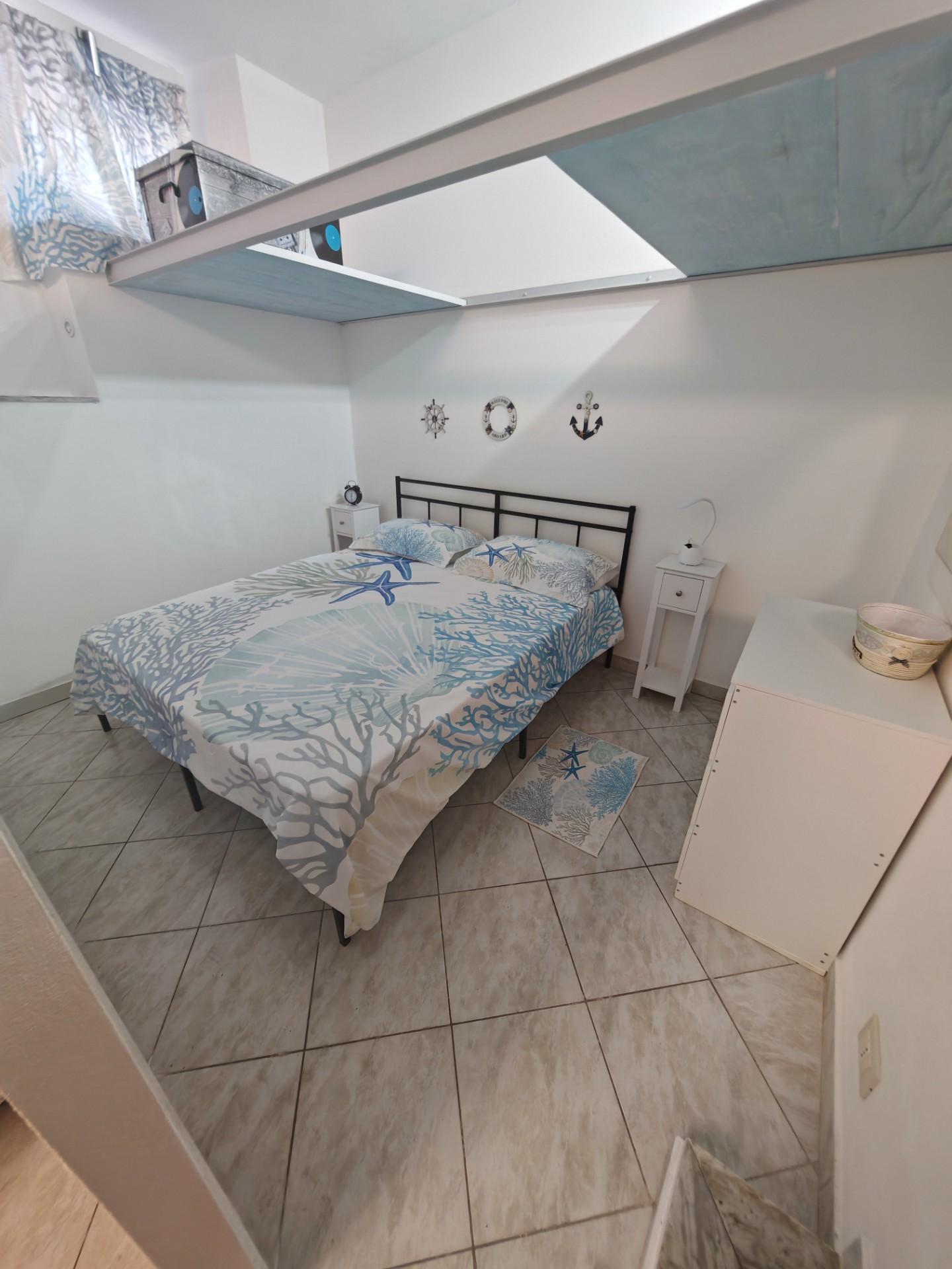 Monolocale arredato in affitto, Carrara marina di
