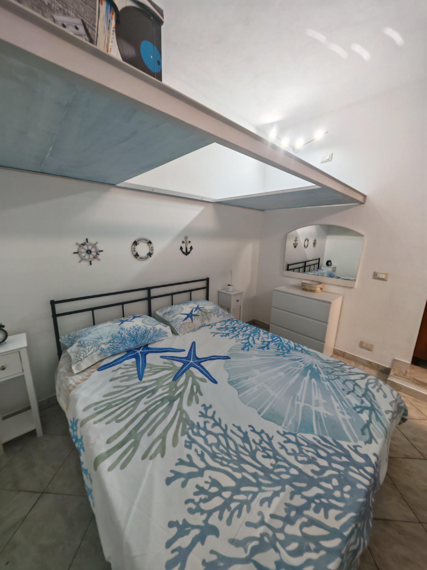 Monolocale arredato in affitto, Carrara marina di