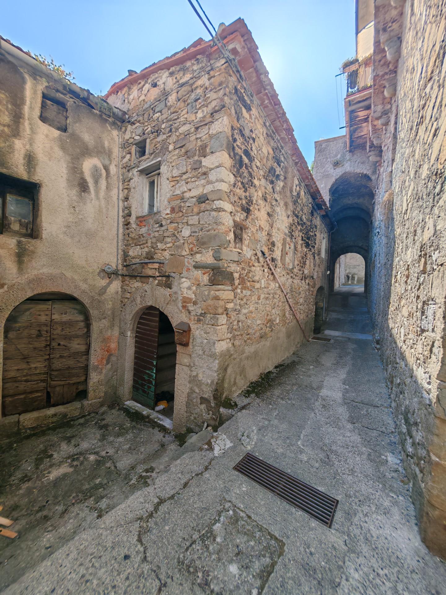 Casa indipendente da ristrutturare, Fosdinovo marciaso