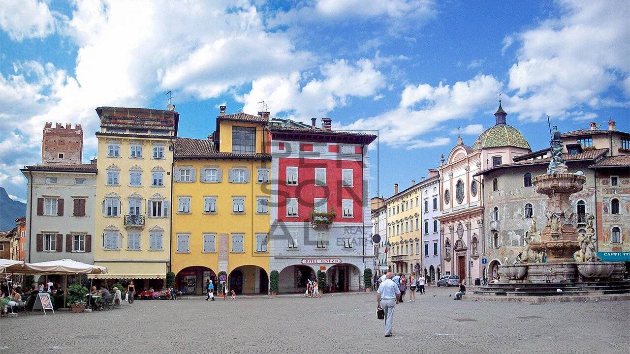 Negozio in affitto a Trento, Centro storico