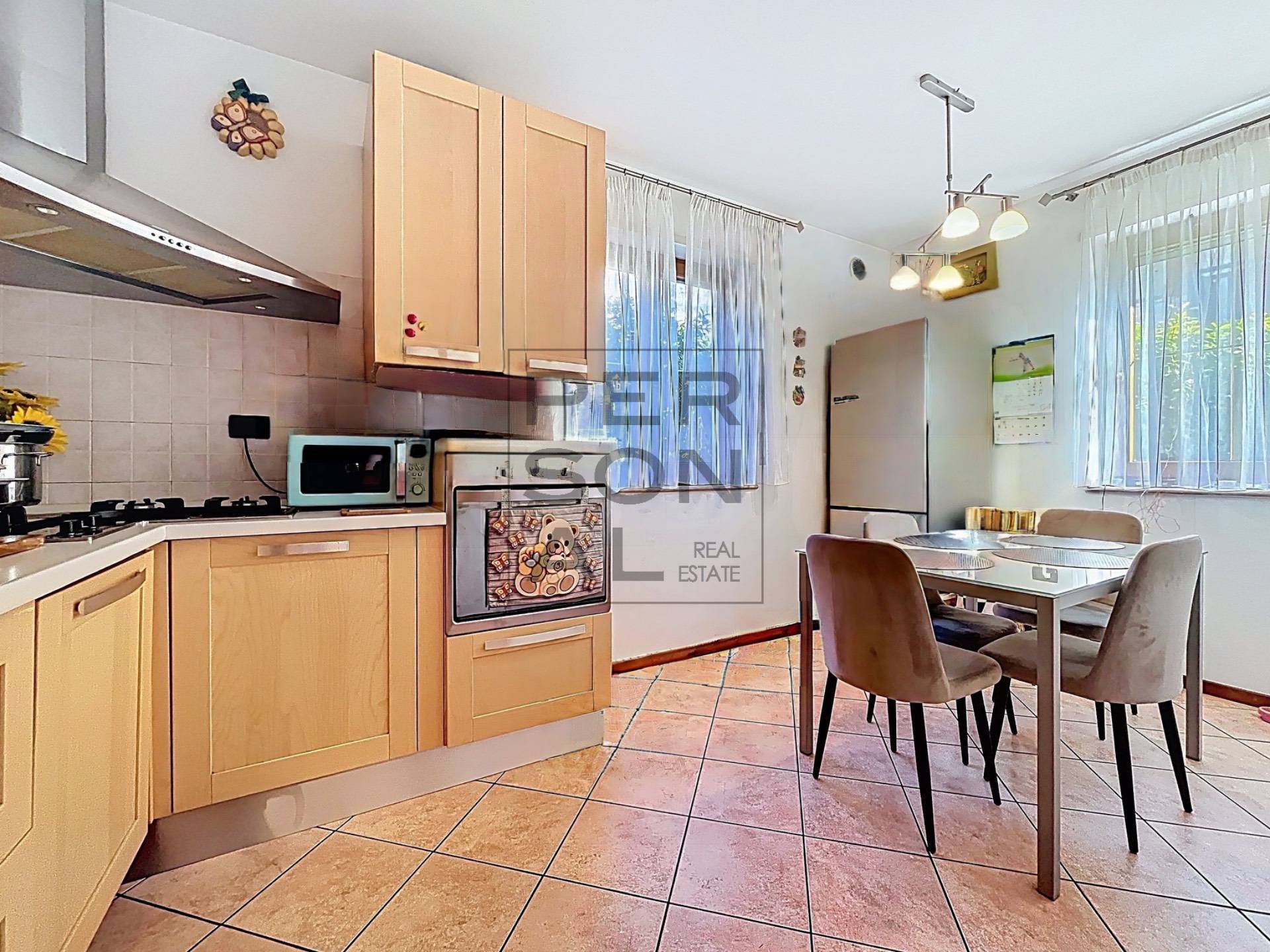 Appartamento in vendita a Rover della Luna