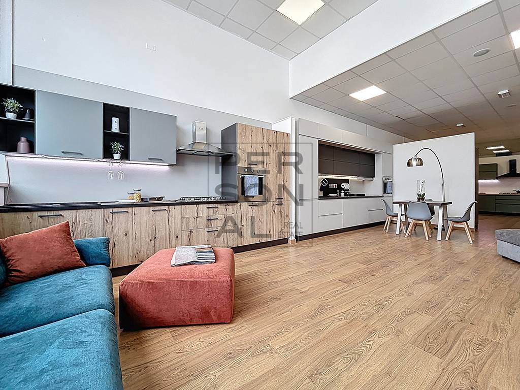 Attivit Commerciale in vendita a Verona