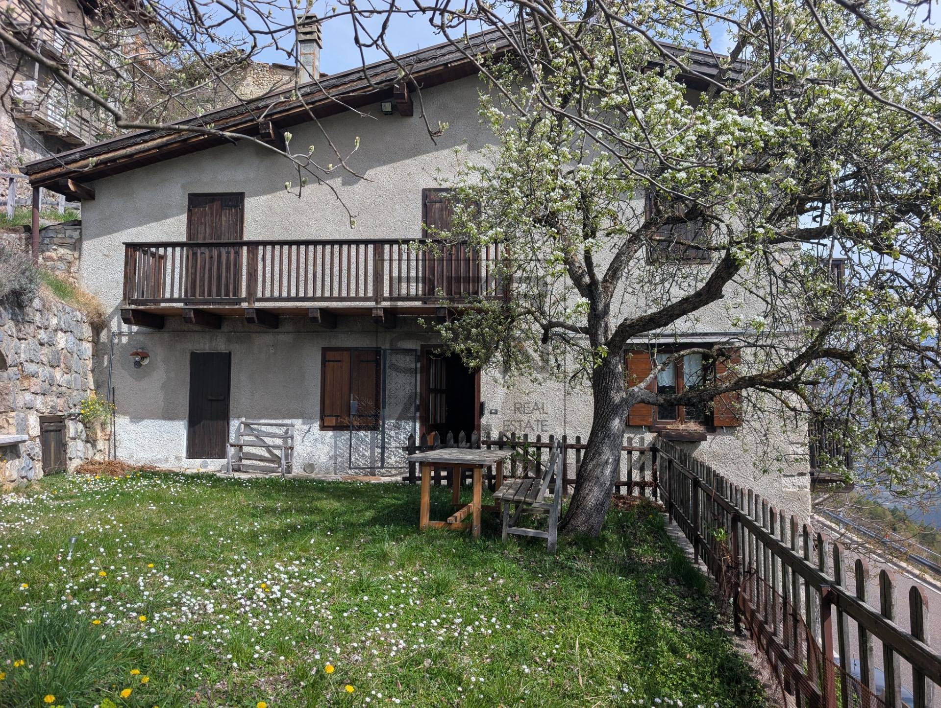 Appartamento in vendita a Terragnolo