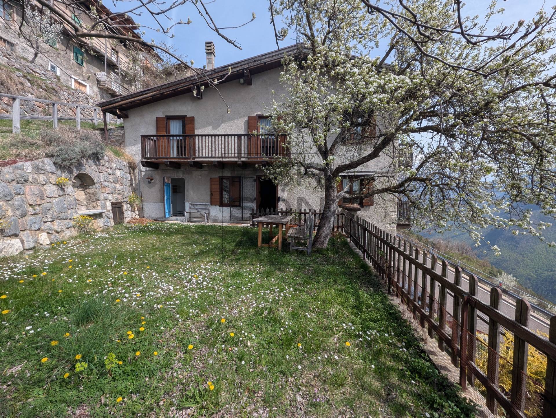 Appartamento in vendita a Terragnolo