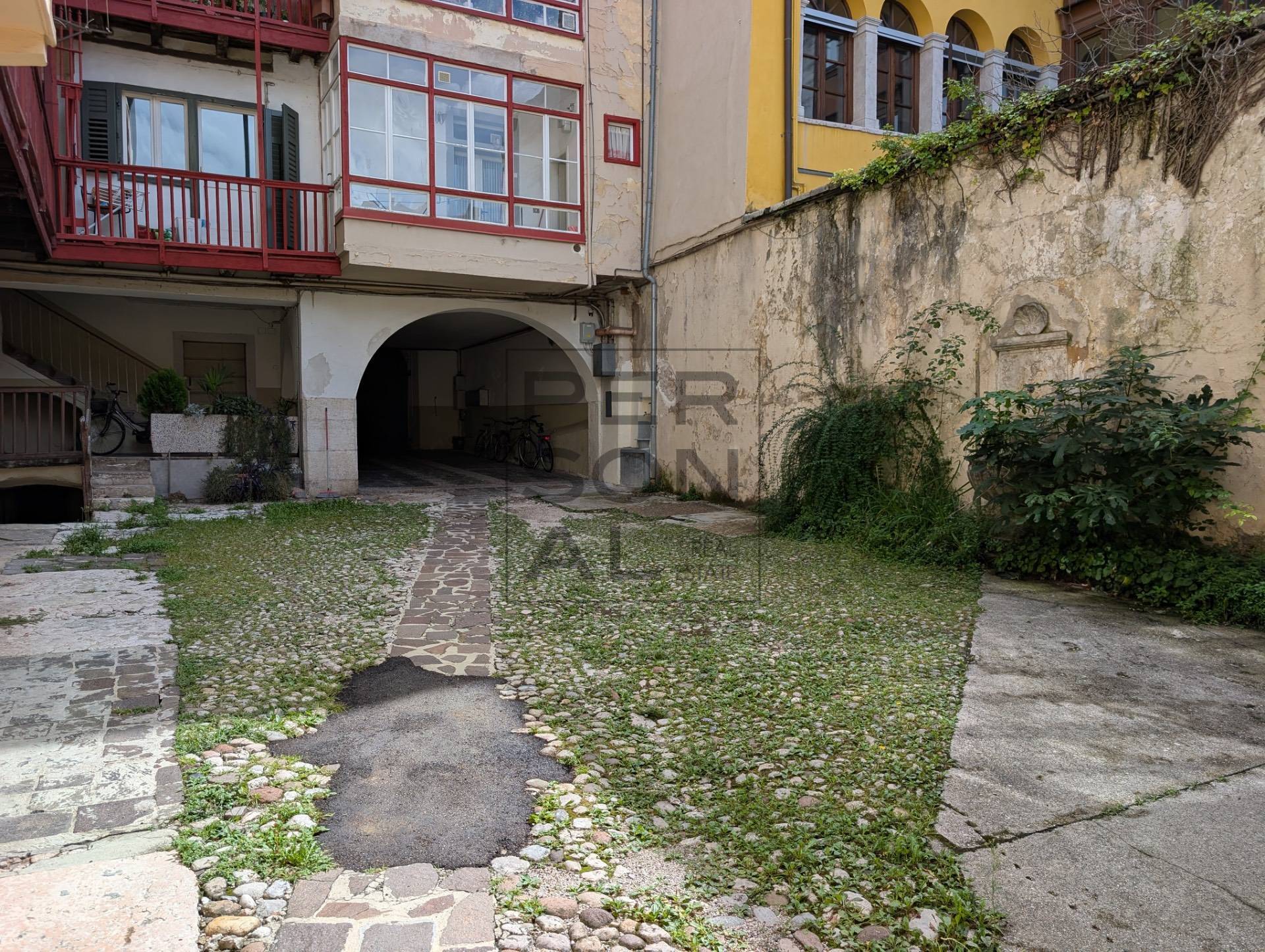 Ufficio in affitto a Rovereto