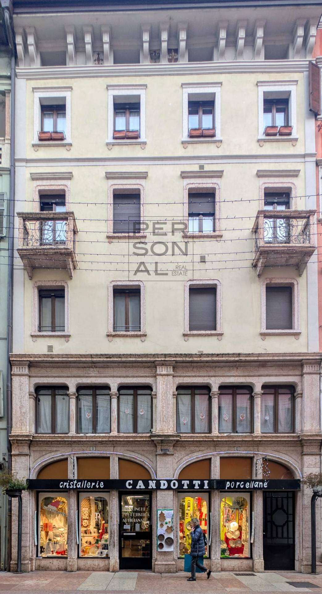 Negozio in vendita a Trento, Centro storico