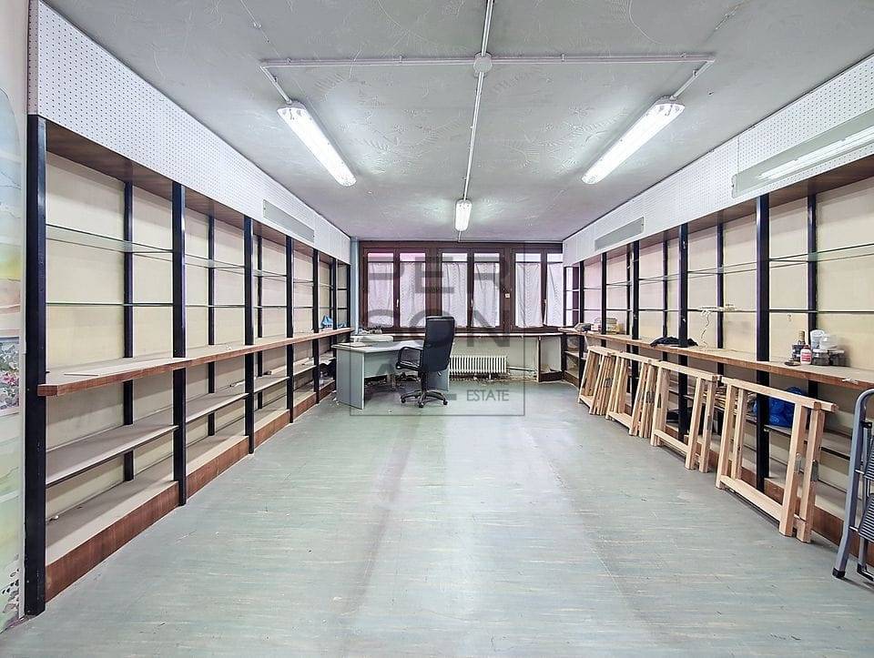 Negozio in vendita a Trento, Centro storico