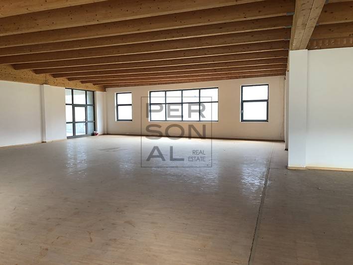 Capannone in vendita a Altopiano della Vigolana, Vattaro