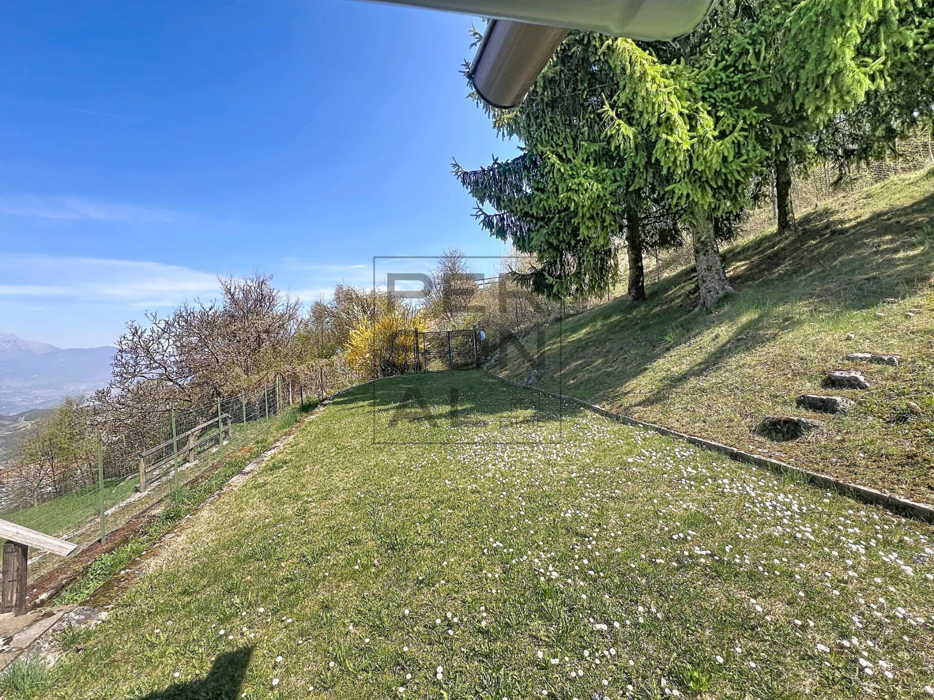 Casa Singola in vendita a Brentonico, Saccone