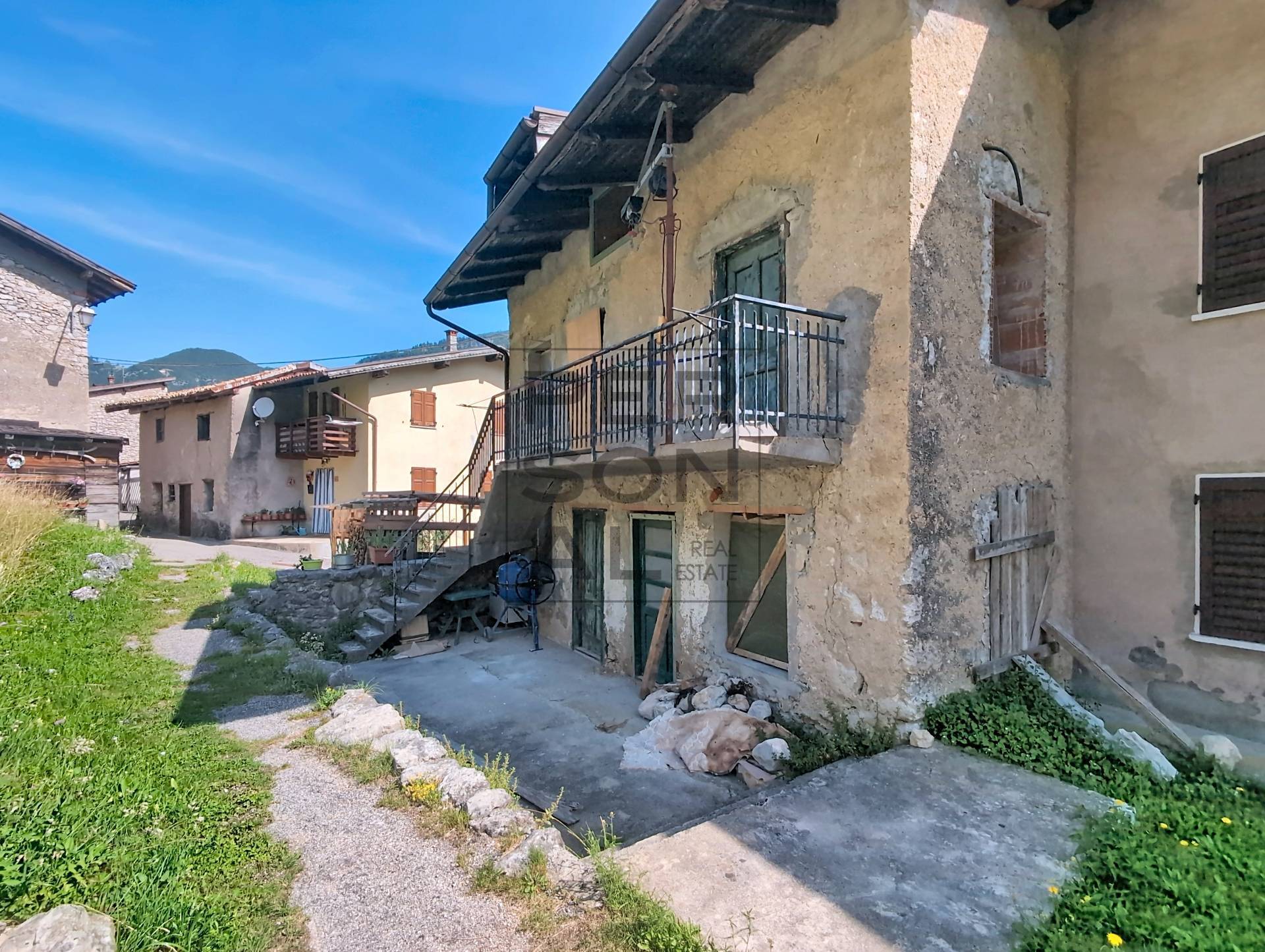 Porzione Casa in vendita a Terragnolo
