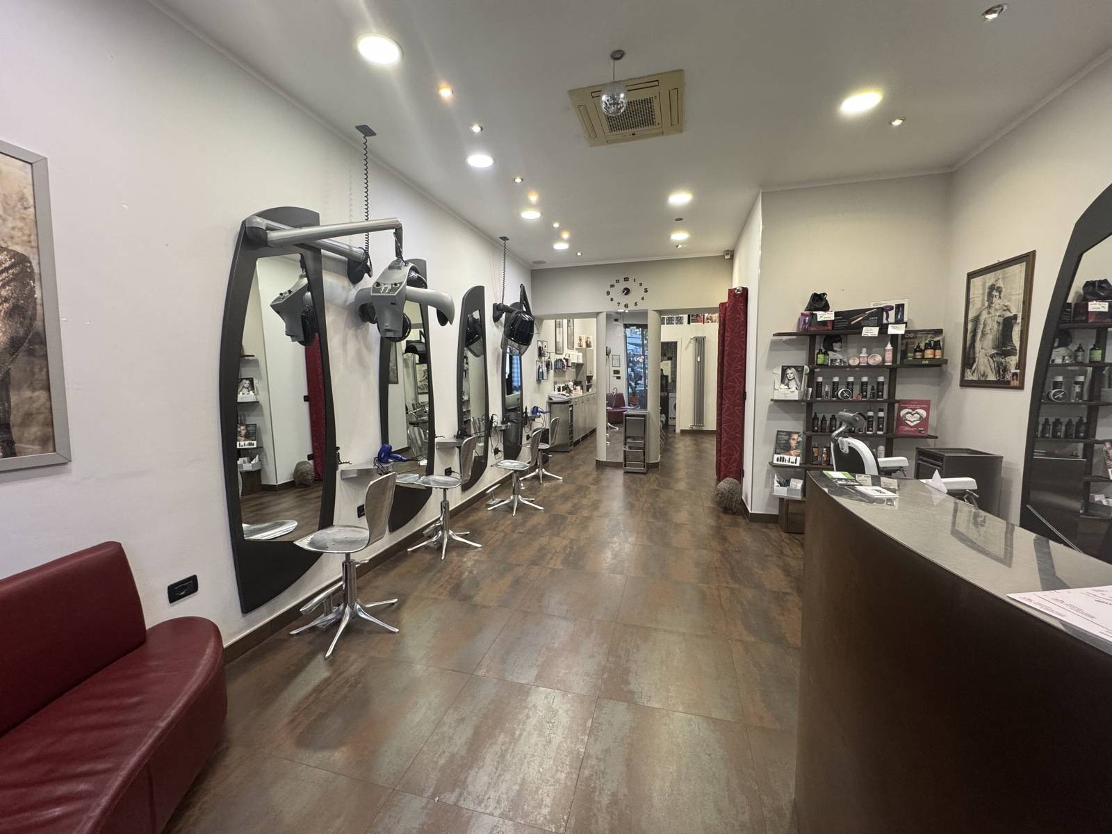 Locale commerciale in vendita a Torino, Centro