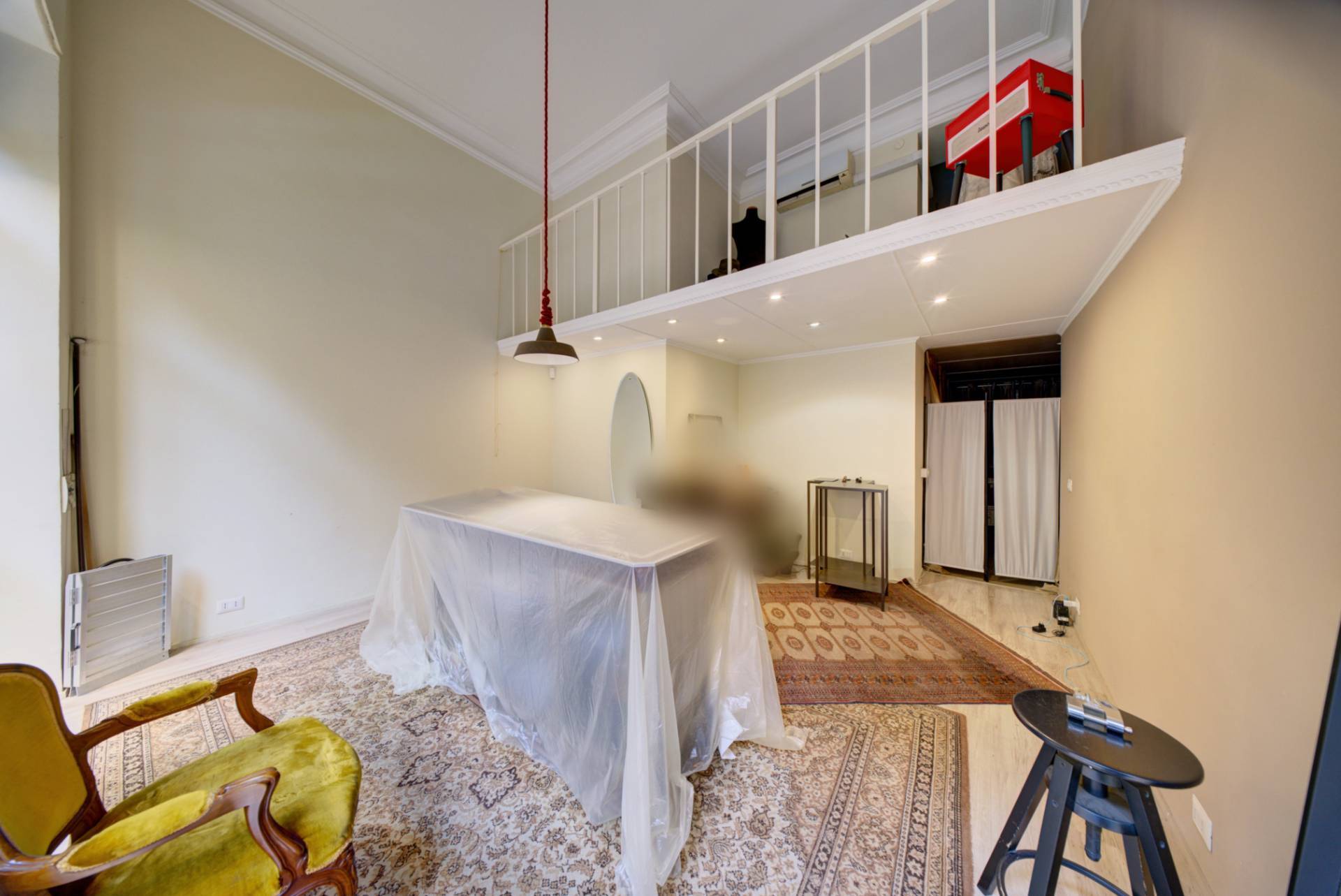 Locale commerciale in affitto a Torino, Cit Turin