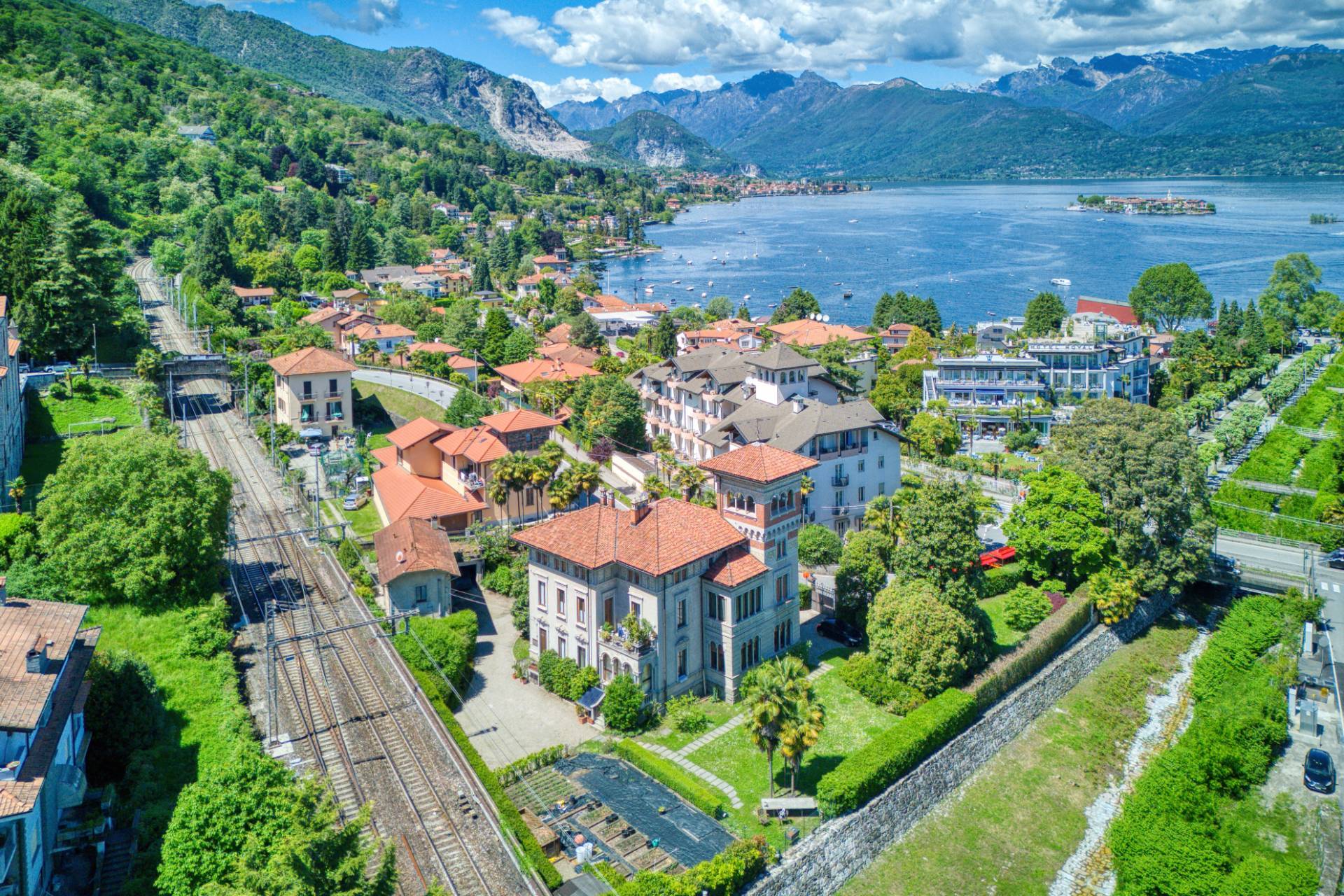 Villa in vendita a Verbania