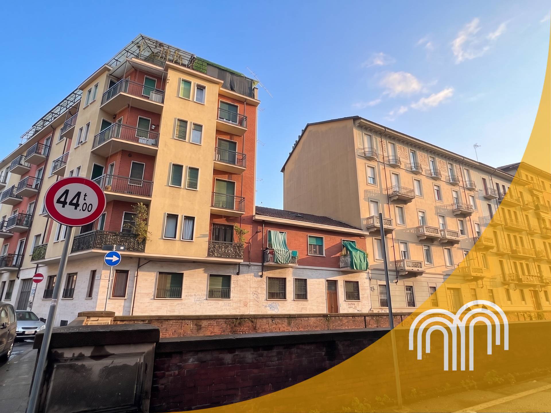 Stabile / Palazzo in vendita a Torino, Aurora