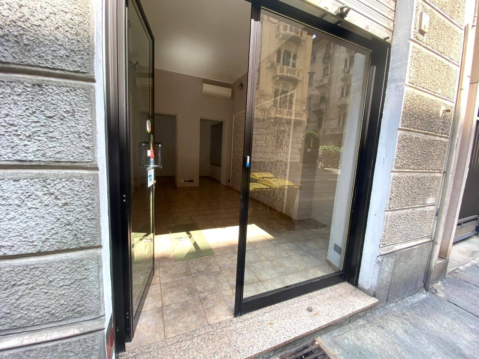 Locale commerciale in affitto a Torino, Cit Turin