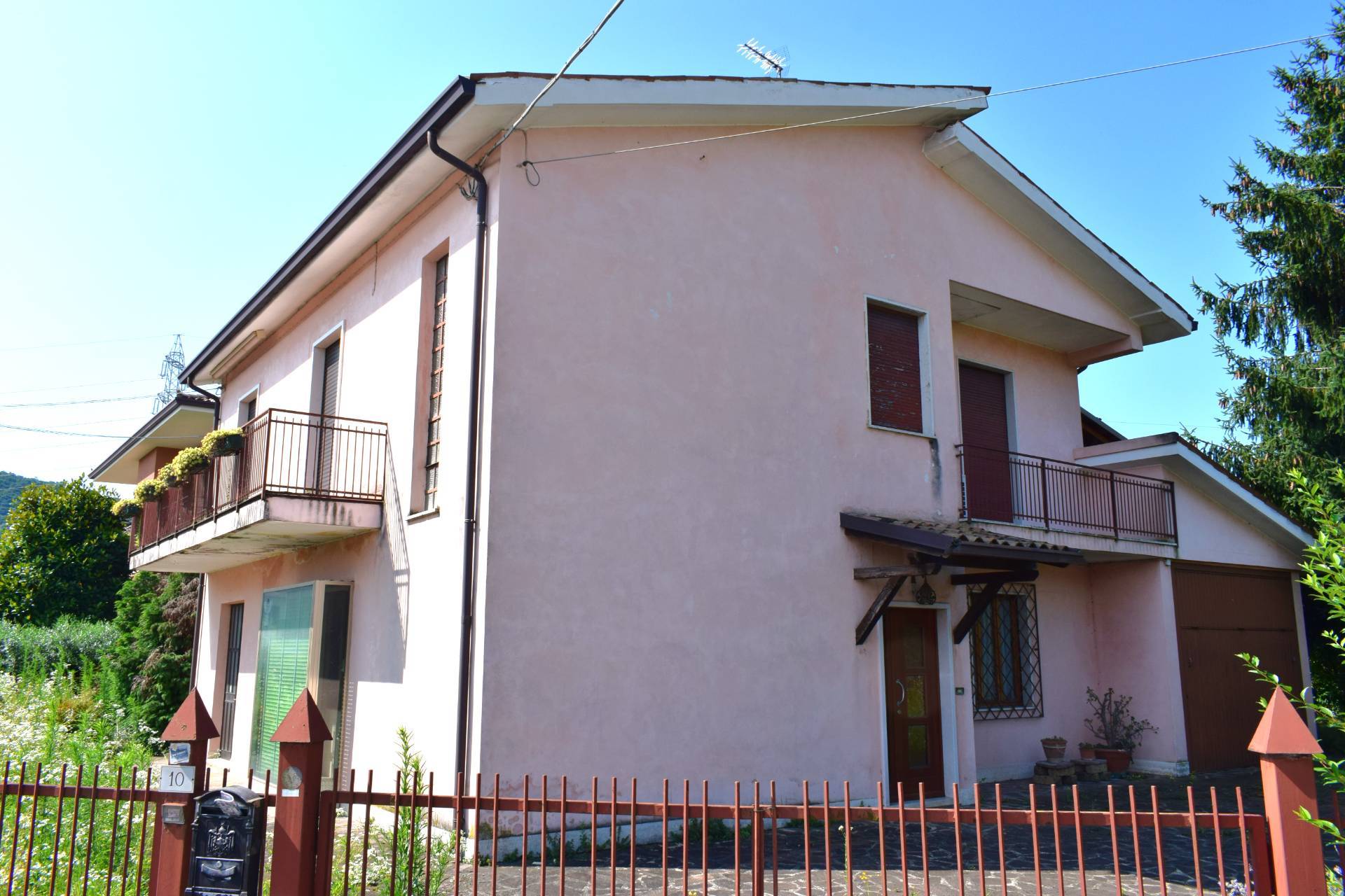 Casa indipendente con terrazzo, Costermano albar