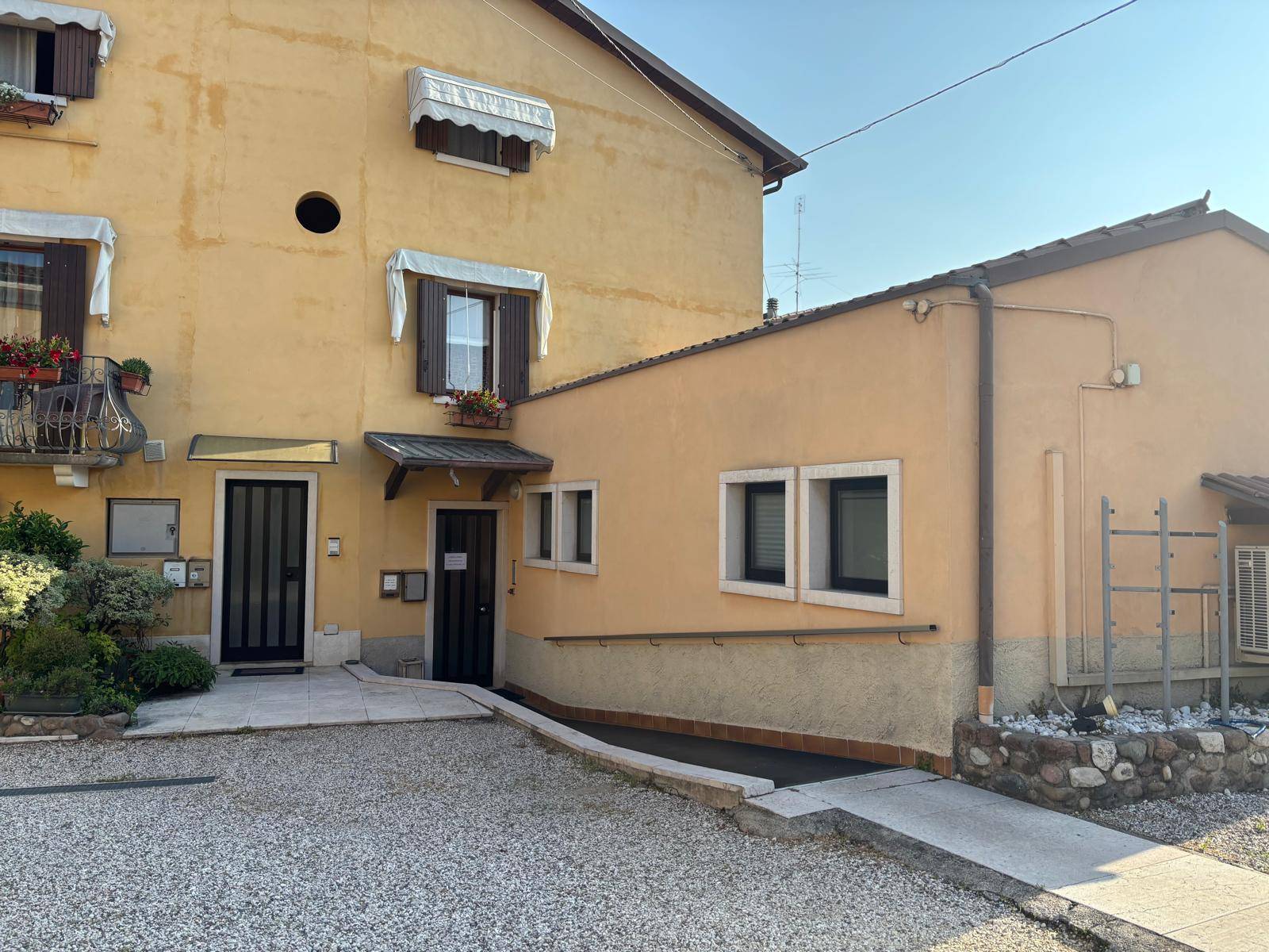Studio/Ufficio in affitto a Sant'Ambrogio di Valpolicella, Domegliara