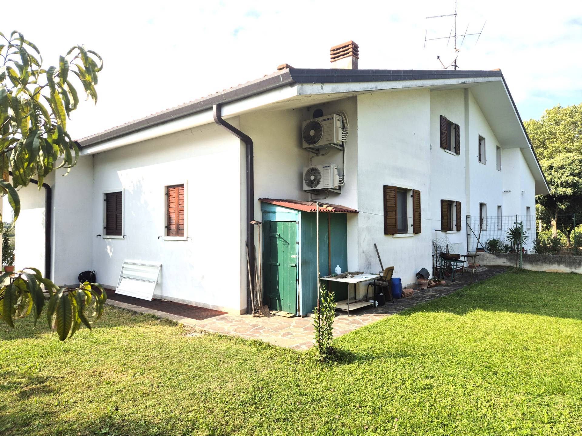 Villetta bifamiliare in vendita a Sona